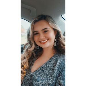 Meet your Posher, Alyssa